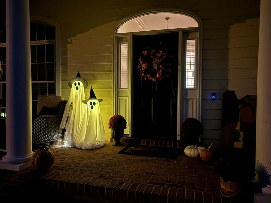 Nuvala Wisp on a porch